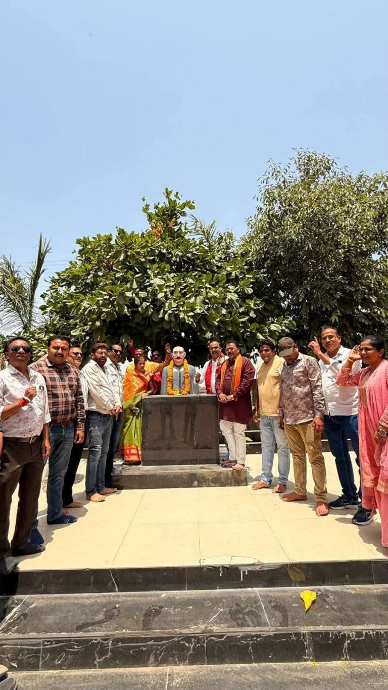 रतलाम/पं. दीनदयाल उपाध्याय और श्यामा प्रसाद मुखर्जी की प्रतिमा पर माल्यार्पण ओर श्रद्धांजलि अर्पित ; रतलाम विकास प्राधिकरण के नवनियुक्त उपाध्यक्ष प्रवीण सोनी द्वारा