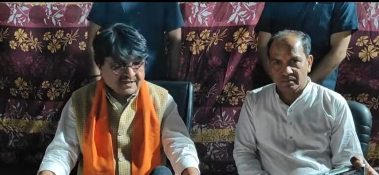 रतलाम आए कैबिनेट मंत्री कैलाश विजयवर्गीय ने पत्रकारों से चर्चा में कहा- बंगाल गया तो गिरफ्तार हो जाऊंगा, बोले मेरे ऊपर 38 फर्जी केस,पार्टी ने जाने से किया मना