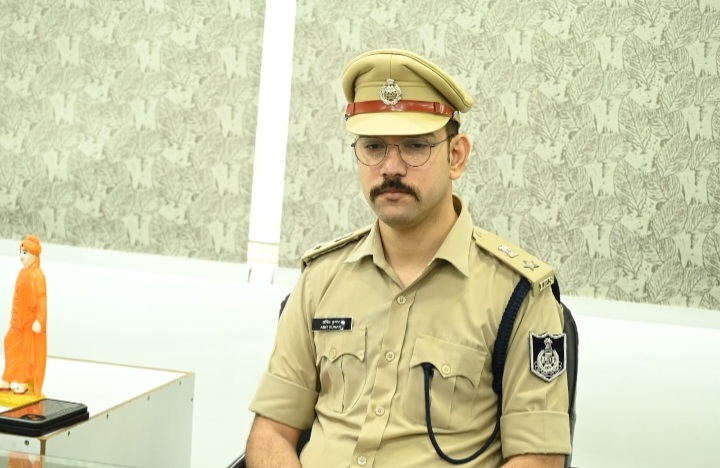 रतलाम पुलिस विभाग में बड़ा फेरबदल: माणकचौक थाना प्रभारी पतिराम डावरे लाइन अटैच,SP ने 14 पुलिसकर्मियों के जारी किए तबादला आदेश