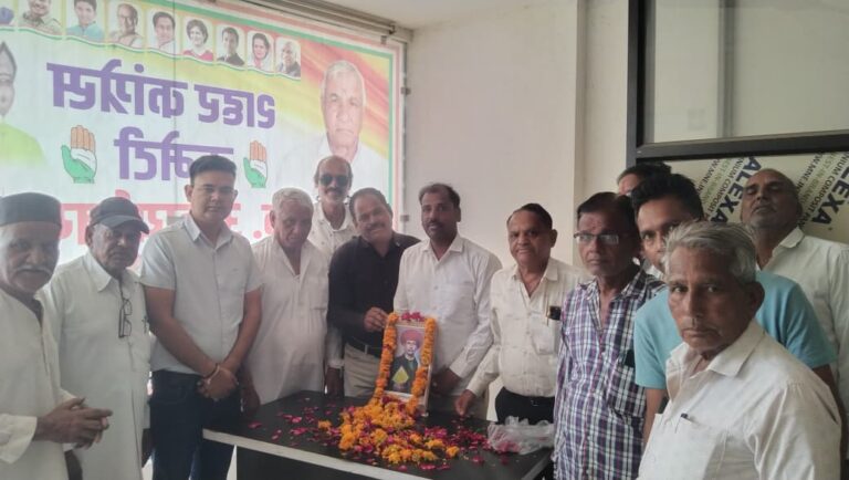 Ratlam/महात्मा ज्योतिबा फुले जी की 200 वीं जयंती मनाई गई ; ज्योतिबा फुले ने महिलाओं, पिछड़े एवं दलित वर्ग के कल्याण के लिए अपना जीवन समर्पित किया-राजेश प्रजापत