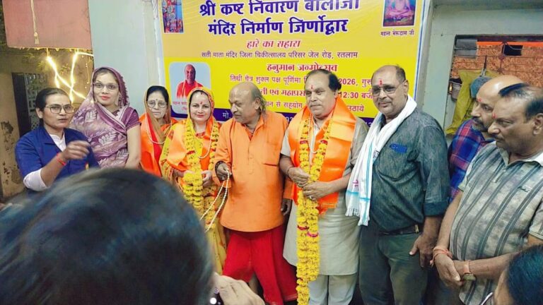 सेवा को मिला सम्मान : बालाजी मंदिर में भव्य सम्मान समारोह,काकानी उपाध्यक्ष, राखी व्यास सदस्य बनीं : गुरुदेव बोले—निस्वार्थ सेवा ही सच्चा धर्म,सम्मान जिम्मेदारी को और अधिक बढ़ाने वालाऔर विकास कार्यों को गति देने का प्रयास -गोविन्द काकानी