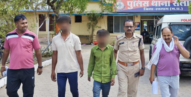 सैलाना पुलिस को मिली सफलता / कलिका माता मंदिर में चोरी करने वाली गैंग 24 घंटे में खुलासा, दो आरोपी गिरफ्तार -चोरी का माल बरामद