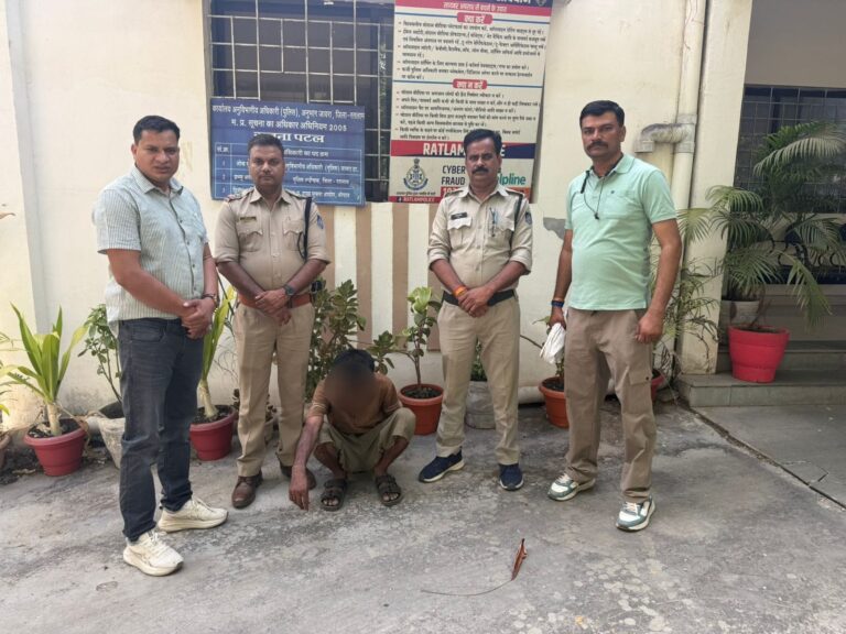 रतलाम पुलिस की बड़ी कार्रवाई : एमडी ड्रग्स के साथ तस्कर गिरफ्तार ,5.50 लाख की MD जब्त -घेराबंदी कर पकड़ा आरोपी
