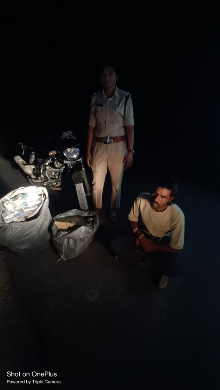 अवैध मदिरा परिवहन पर आबकारी विभाग की कार्रवाई ; 57 बल्क लीटर मंदिर, एक आरोपी गिरफ्तार,साथी फरार