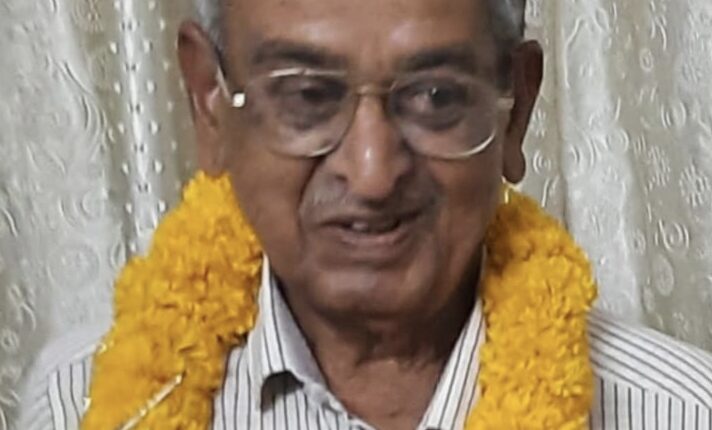 राजस्व कॉलोनी में कुत्तों का आतंक ; रिटायर्ड अधिकारी प्रहलाद सिंह राठौर का निधन,स्कूटी का पीछा करने के कारण हादसा, नगर निगम के खिलाफ रहवासियों में आक्रोश