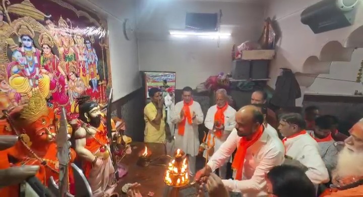 रतलाम/​परशुराम युवा संघ के नेतृत्व मे निकली शौर्य वाहन यात्रा ;ब्राह्मण समाज ने दिखाई एकजुटता; दिलबहार चौराहे पर भव्य प्रतिमा स्थापित हो ओर परशुराम चौराहा बनाने की उठी मांग