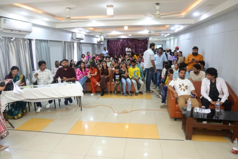 रतलाम के हुनरबाज़ों को मिलेगा बड़ा मंच: ‘टैलेंट ऑफ रतलाम’ सीजन-3 के ऑडिशन में दिखा डांस और सिंगिंग का जबरदस्त जलवा