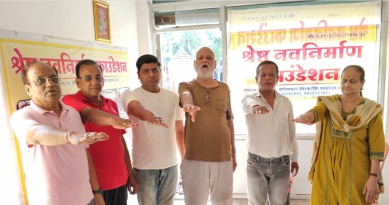 रतलाम/श्रेष्ठ नवनिर्माण फाउंडेशन का 178 वाँ स्वास्थ्य शिविर संपन्न ;निःशुल्क अल्पाहार वितरण एवं ​विश्व तंबाकू निषेध दिवस पर समाज को नशामुक्त बनाने का लिया संकल्प।