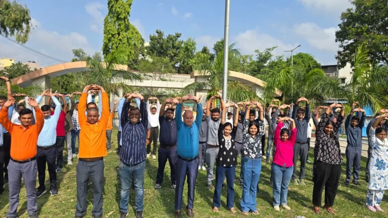 अंतर्राष्ट्रीय योग दिवस ; रेलवे ट्रेनिंग संस्थान में मनाया योग दिवस,आर.के. त्रिपाठी के नेतृत्व में योग महाअभियान