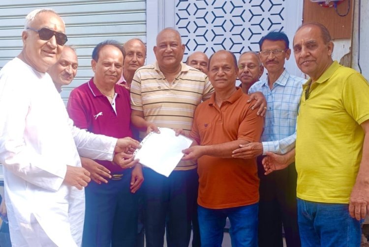 रतलाम/स्टेट बैंक पेंशनर्स एसोसिएशन के पदाधिकारियों की बैठक बैठक सम्पन्न ; वार्षिक सम्मेलन की तैयारियां तेज,SBI सेवानिवृत्त अधिकारी तरनीप्रकाश व्यास की अध्यक्षता में आयोजित हुई बैठक