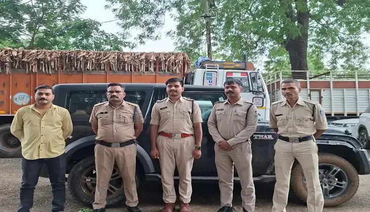 जावरा औद्योगिक क्षेत्र पुलिस को बड़ी सफलता ;लग्जरी महिंद्रा थार से 200 किलो अवैध डोडाचूरा जब्त,25 लाख का मशरूका बरामद,अंधेरे का फायदा उठाकर तस्कर फरार